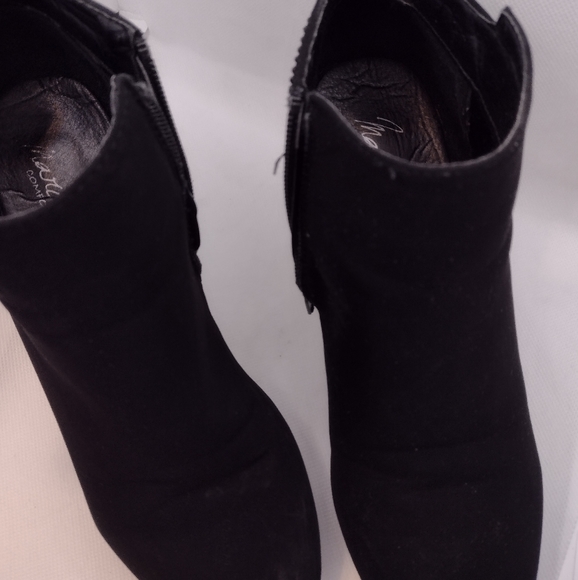 Mari A. Zip up half boots black suede size 6 women's teens - Picture 11 of 12